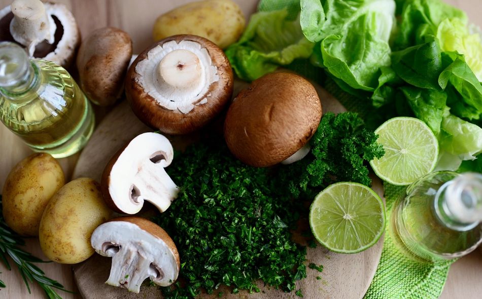 Vitamin C und Pilze: Wie nimmt man es richtig ein?